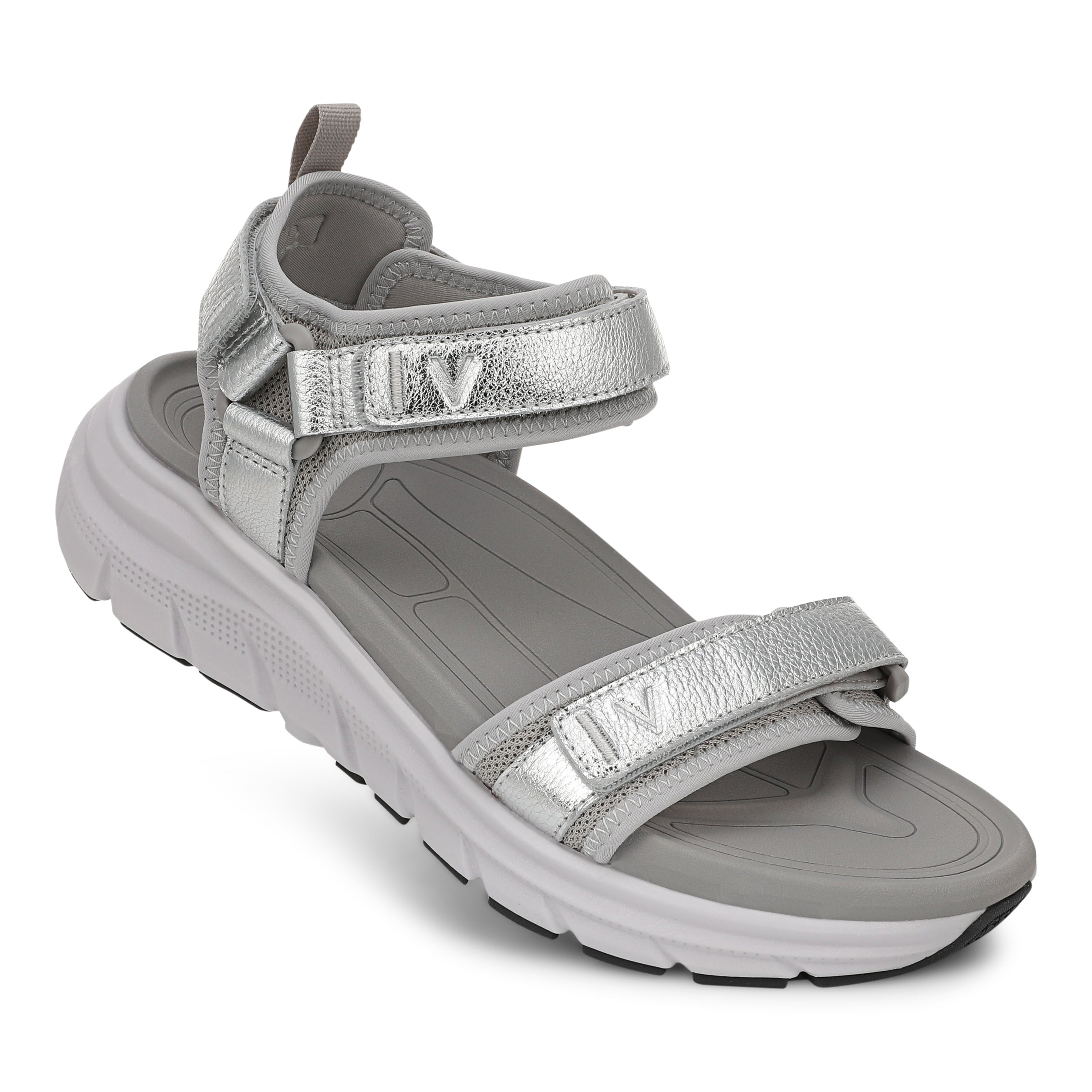 color:silver