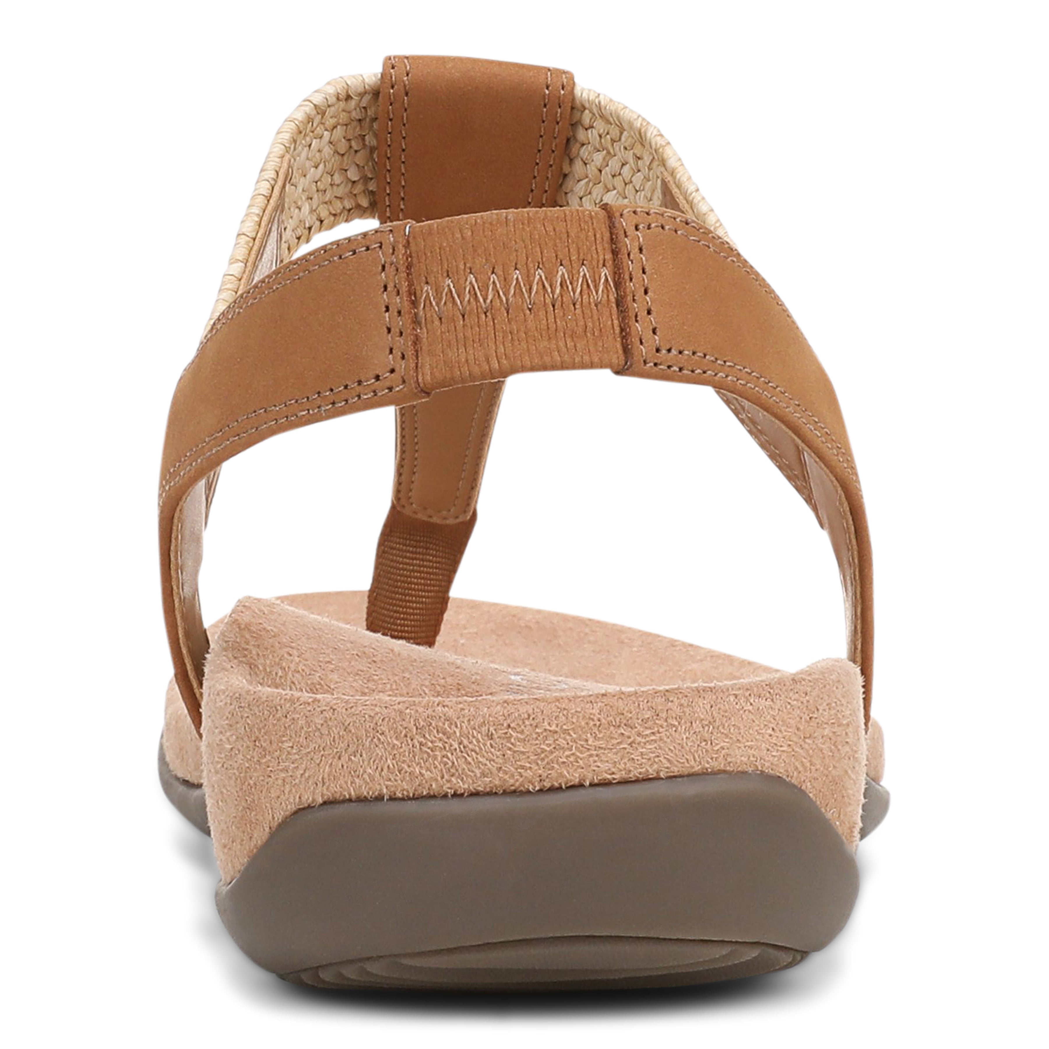 color:camel