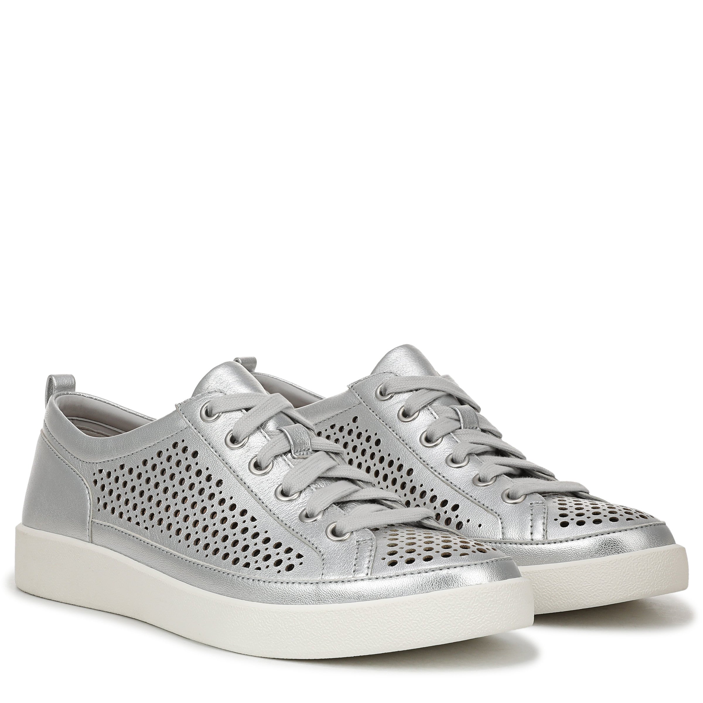 color:silver