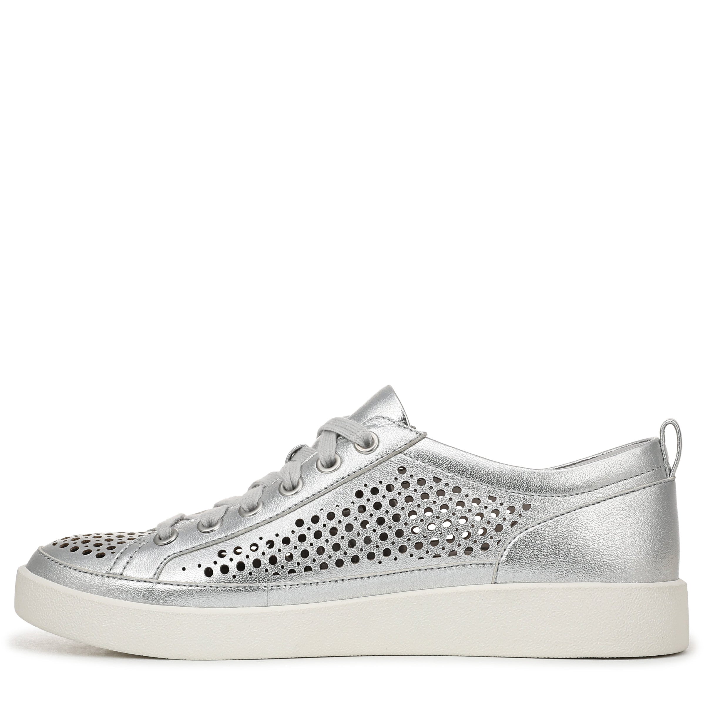 color:silver