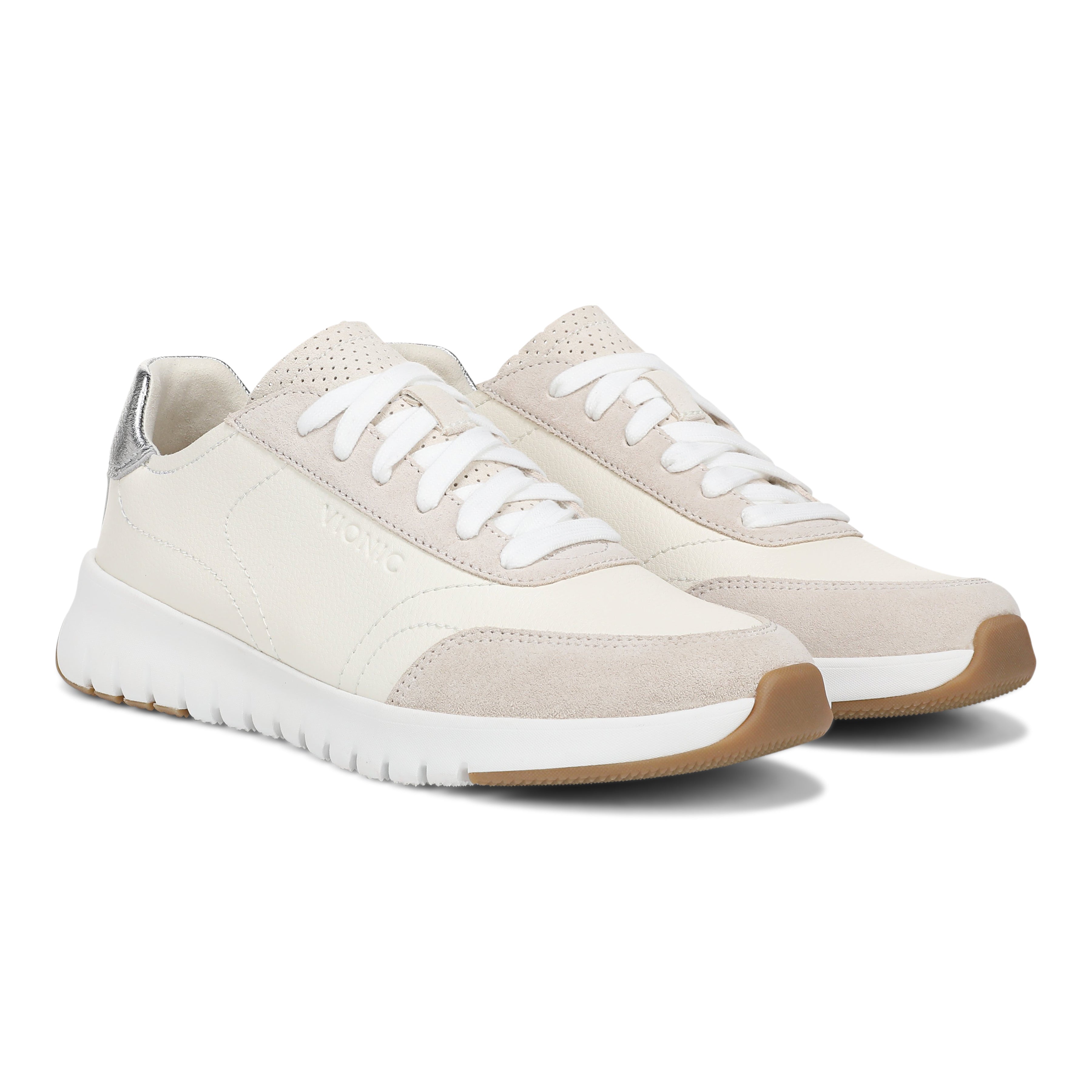 color:beige