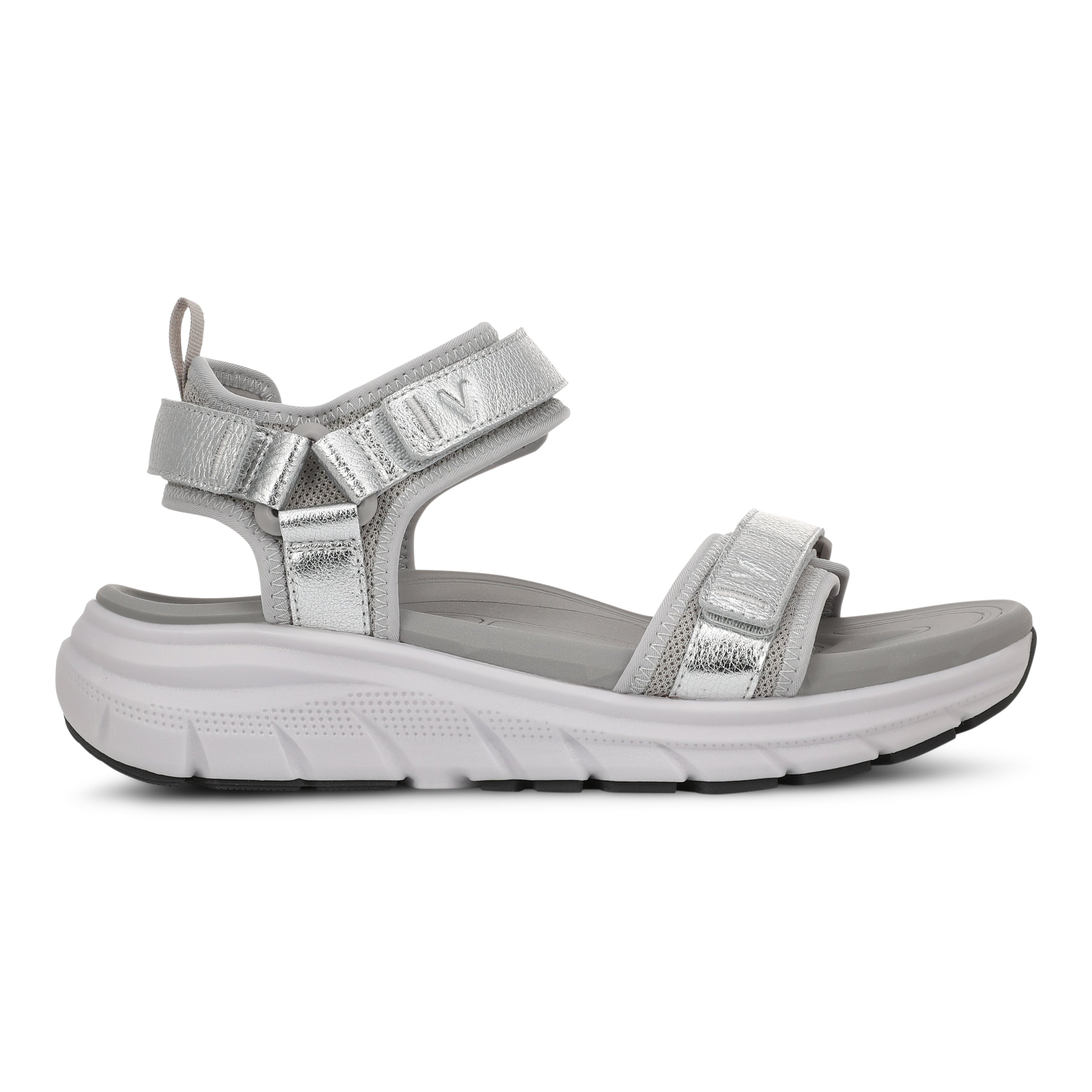 color:silver
