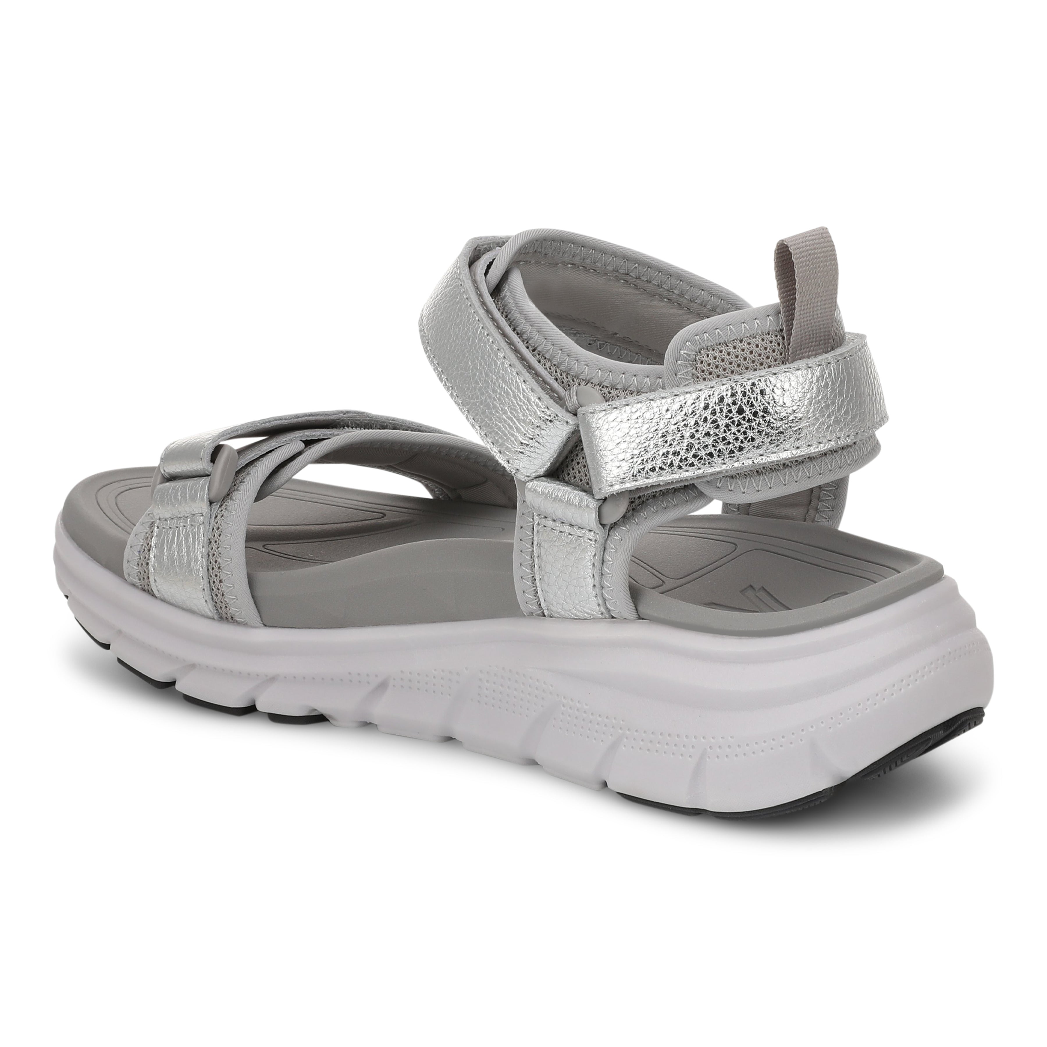 color:silver