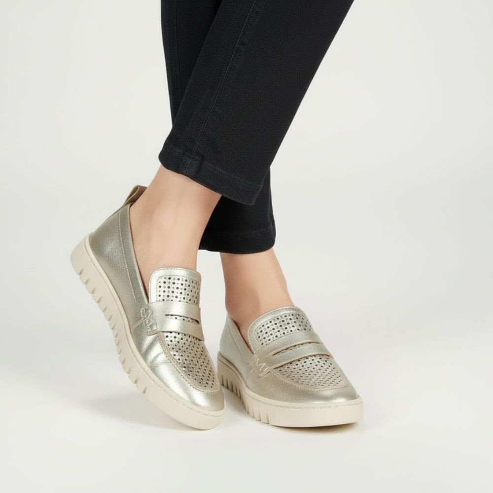 WOMEN'S PERFORATED UPTOWN LOAFER